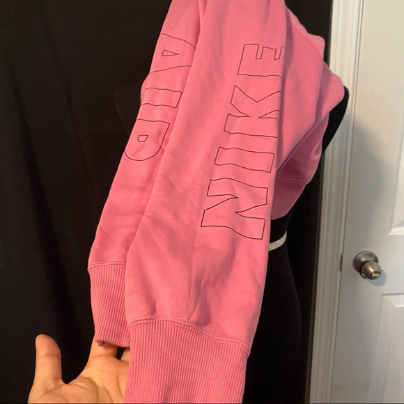 Nike - Picture 11 of 16